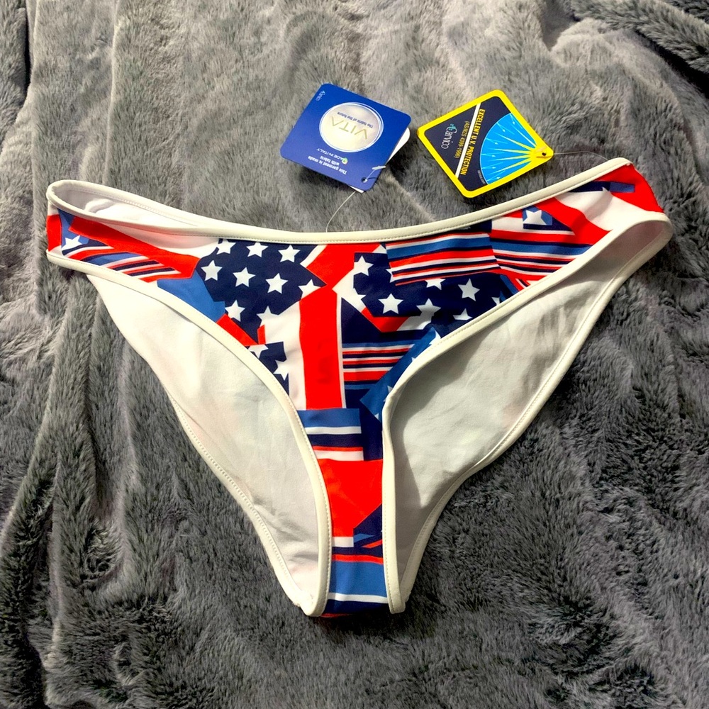 NWT Americana Fabletics Bajan hipster Bikini Bottom size M Patchwork Pride